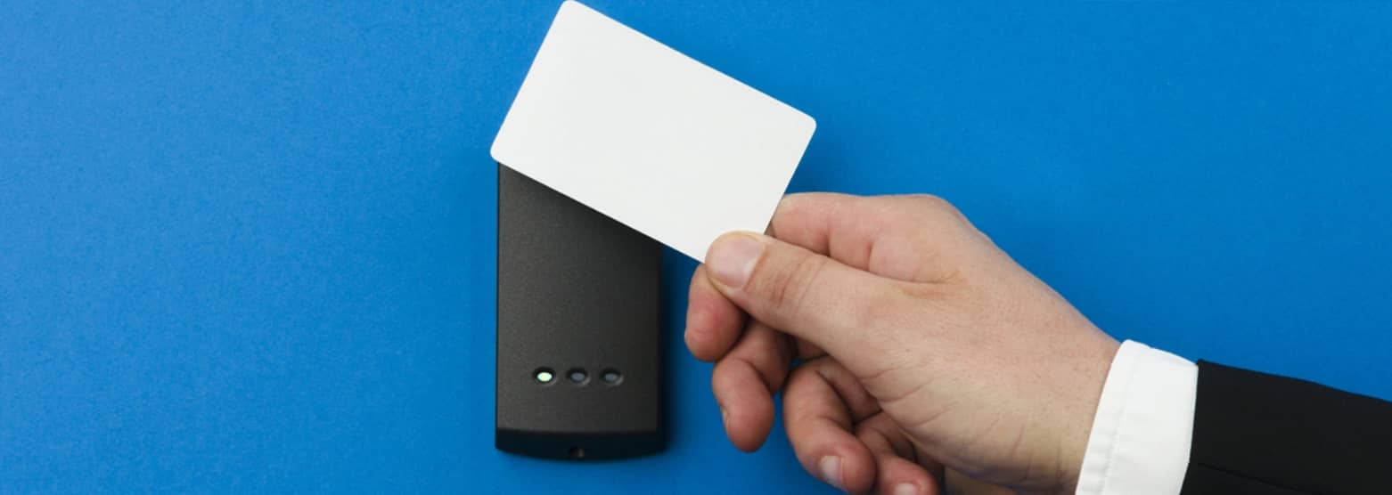 Realizzazione di un campus intelligente: sistema di gestione a tessera unica basato su RFID