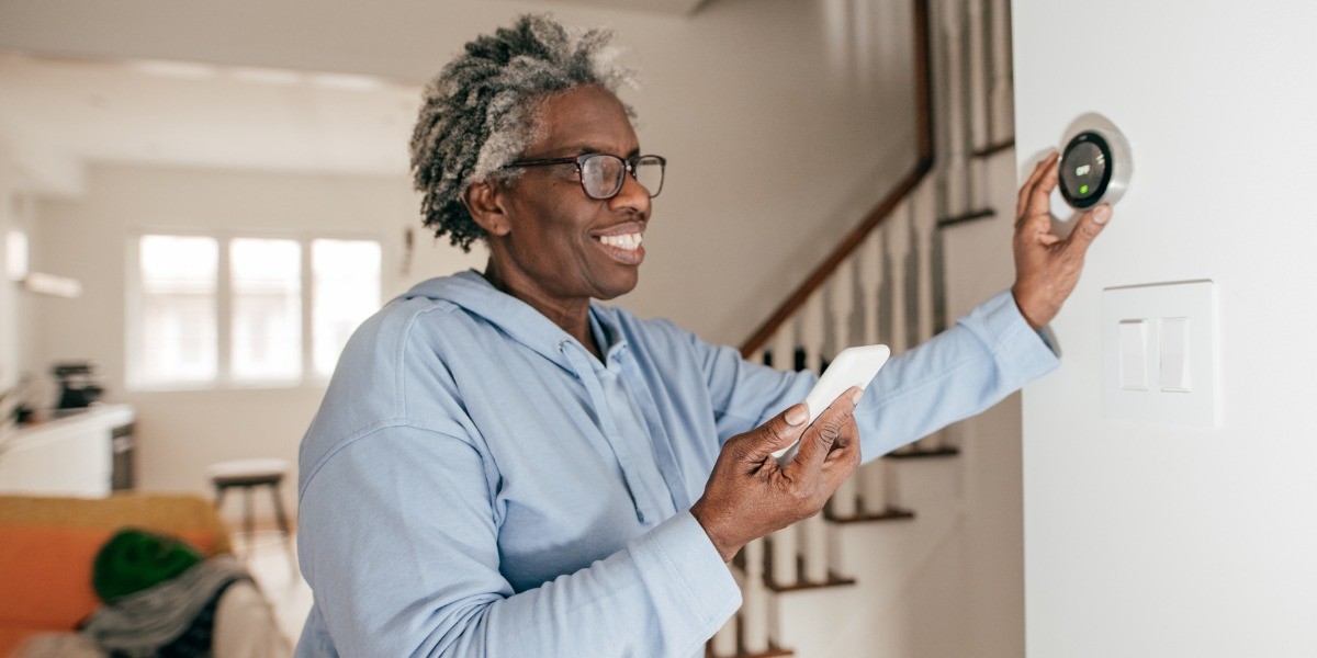 Assistenza intelligente agli anziani basata sulla tecnologia RFID: dal monitoraggio in tempo reale alla sicurezza proattiva.