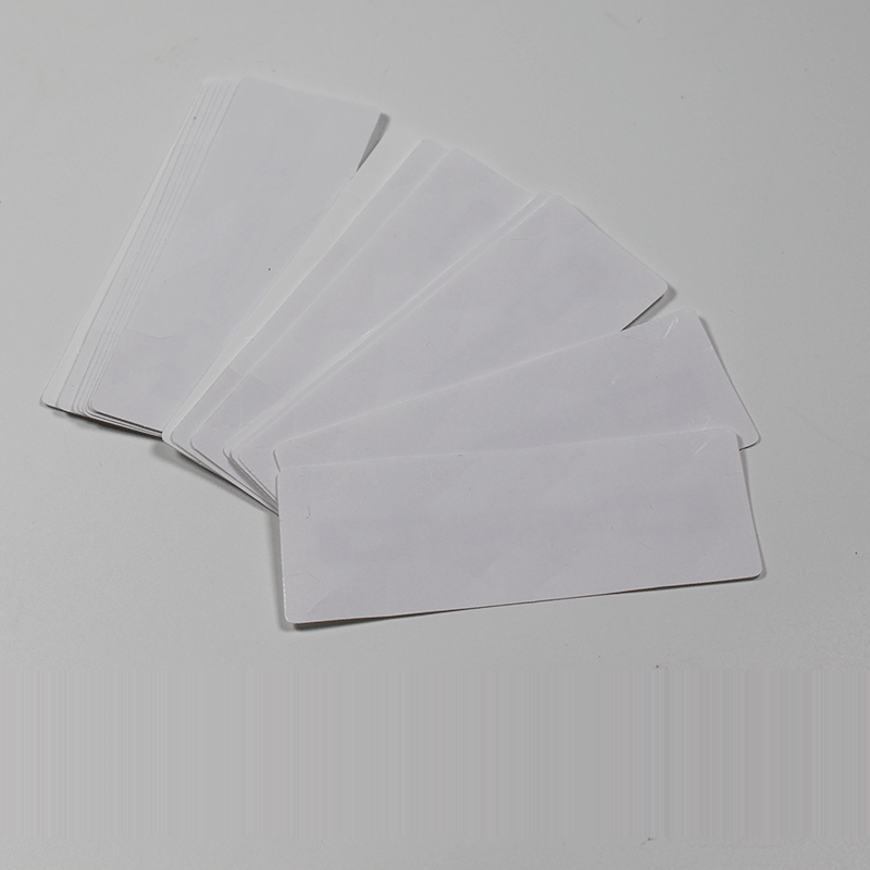 Etichetta RFID UHF per parabrezza 860~960 MHz