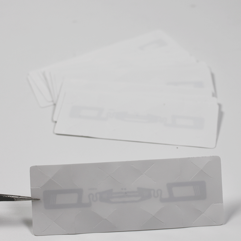 Etichetta RFID UHF per parabrezza 860~960 MHz