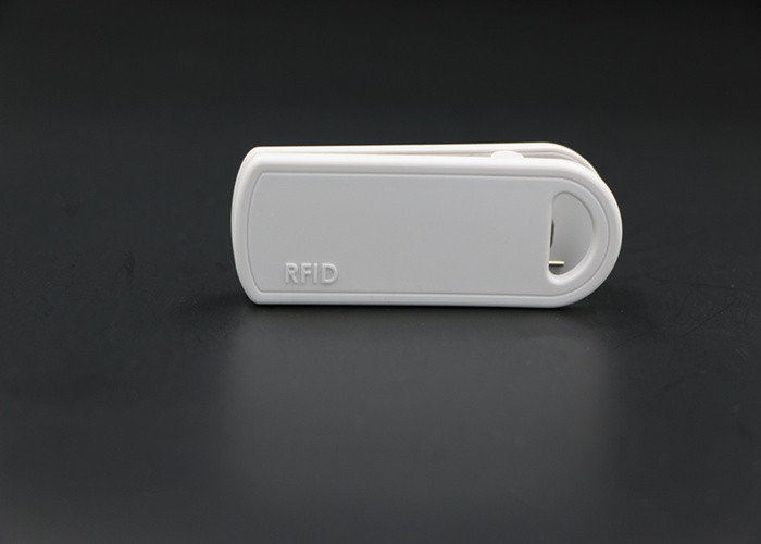 Etichetta per abbigliamento con clip UHF