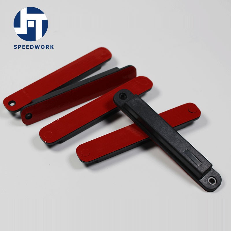 Etichetta RFID in ABS su metallo conforme alla norma ISO18000 6C Gen2 per la gestione intelligente dei rifiuti.