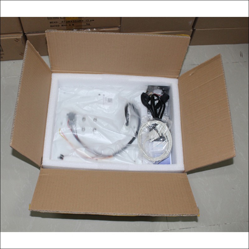 Lettore UHF a medio raggio 5-8 m